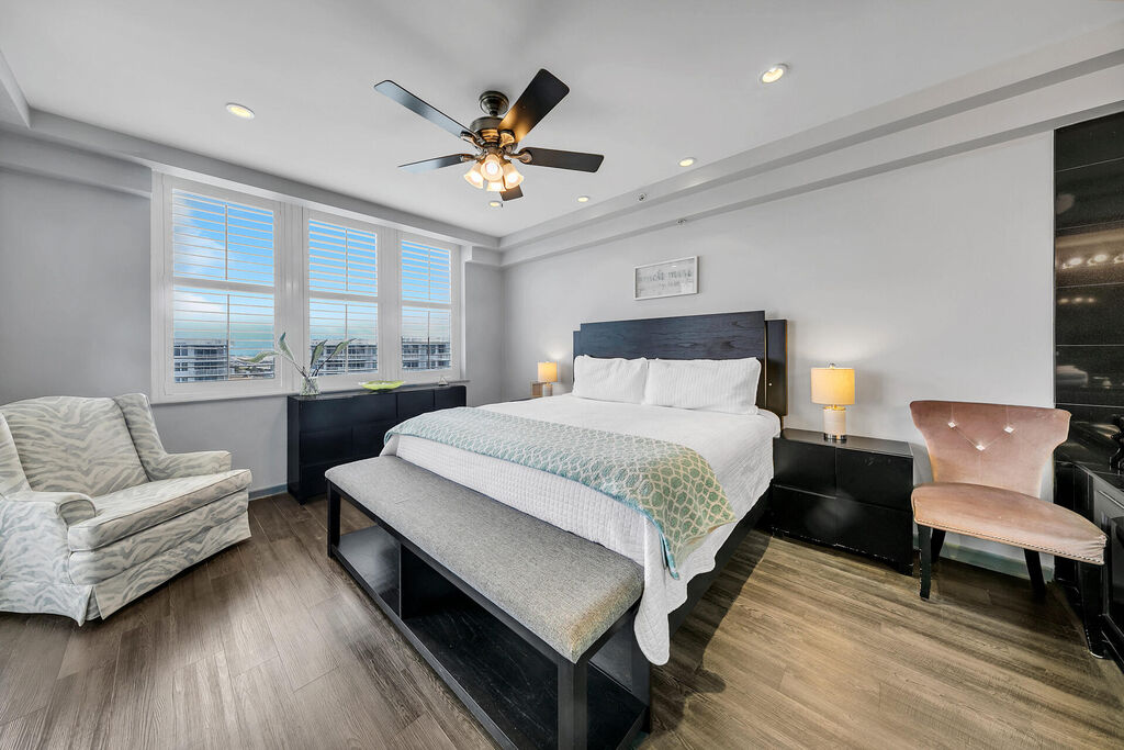3 Condominium vacation rental located in Okaloosa Island 1