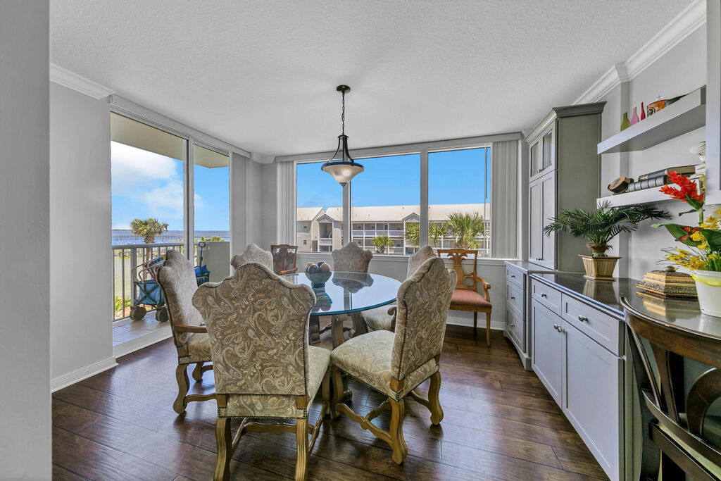 3 Condominium vacation rental located in Okaloosa Island 1