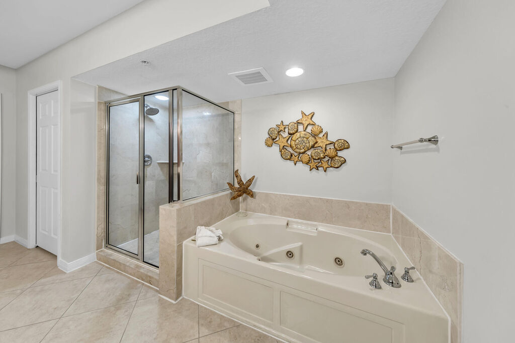 3 Condominium vacation rental located in Okaloosa Island 1