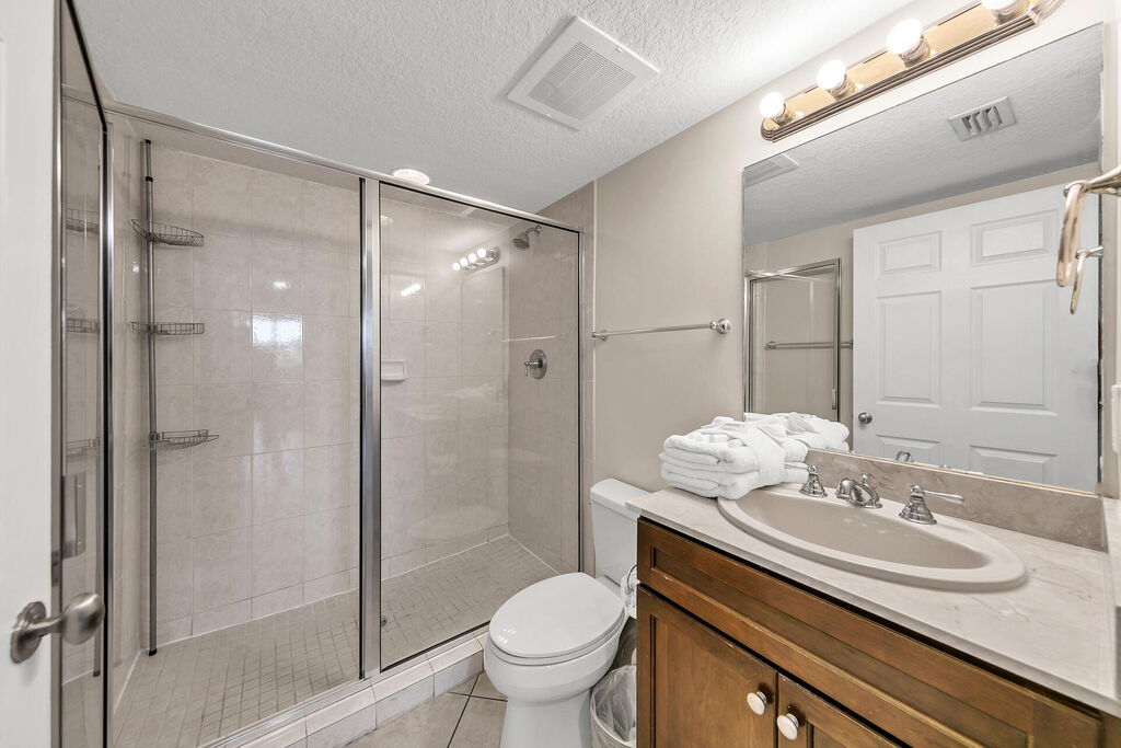 3 Condominium vacation rental located in Okaloosa Island 1