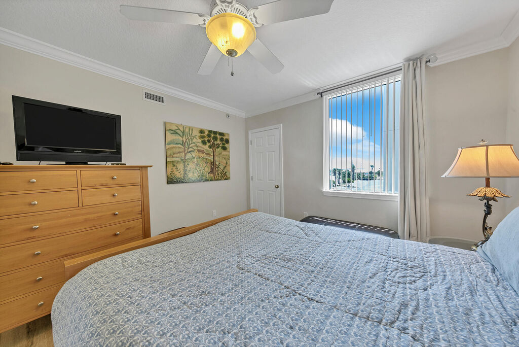 3 Condominium vacation rental located in Okaloosa Island 1