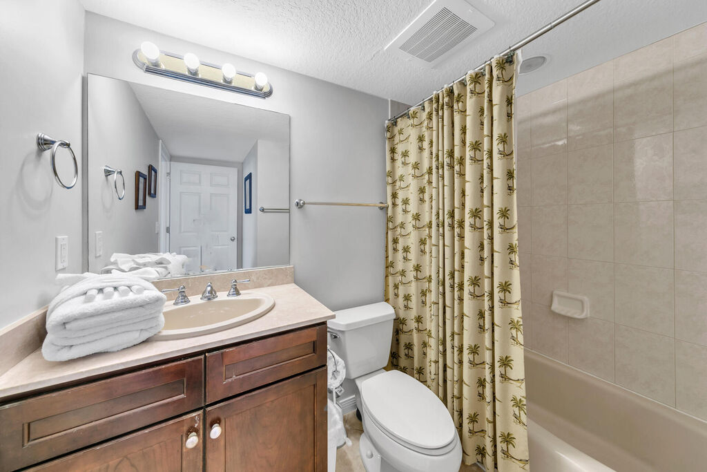 3 Condominium vacation rental located in Okaloosa Island 1