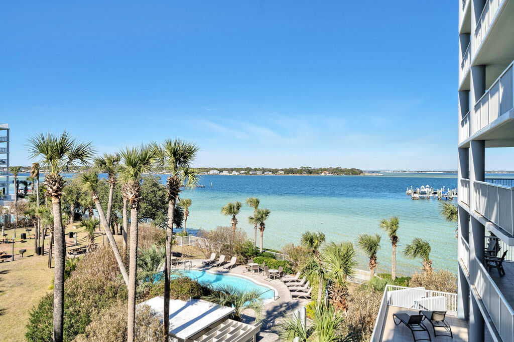3 Condominium vacation rental located in Okaloosa Island 1