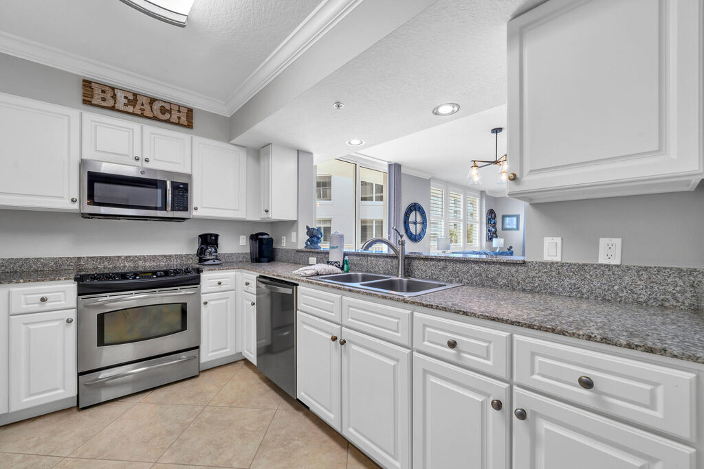 3 Condominium vacation rental located in Okaloosa Island 1