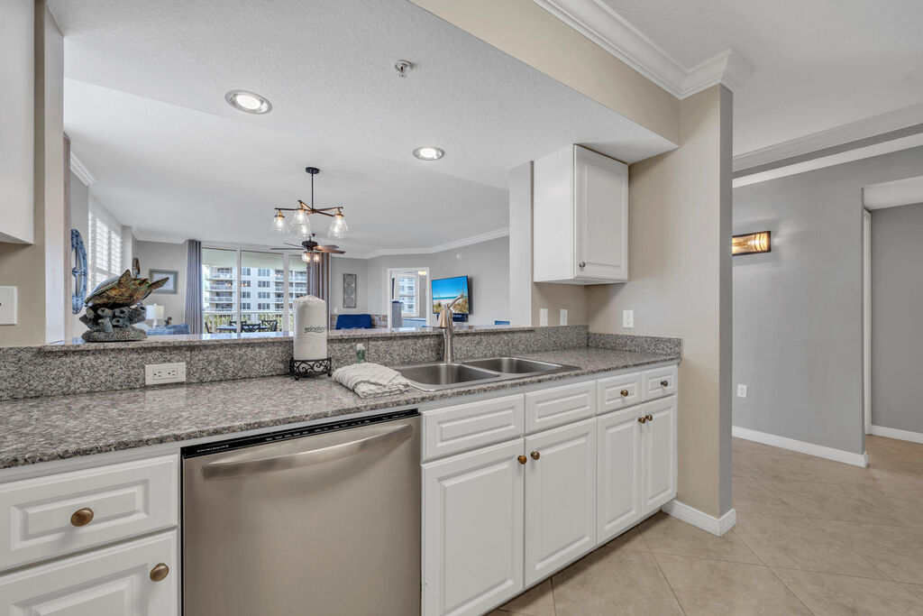 3 Condominium vacation rental located in Okaloosa Island 1
