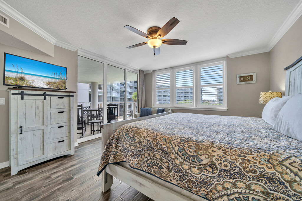 3 Condominium vacation rental located in Okaloosa Island 1