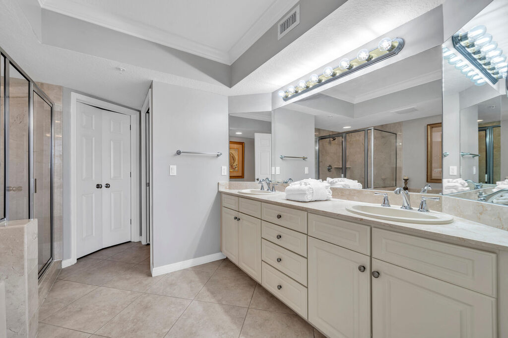 3 Condominium vacation rental located in Okaloosa Island 1