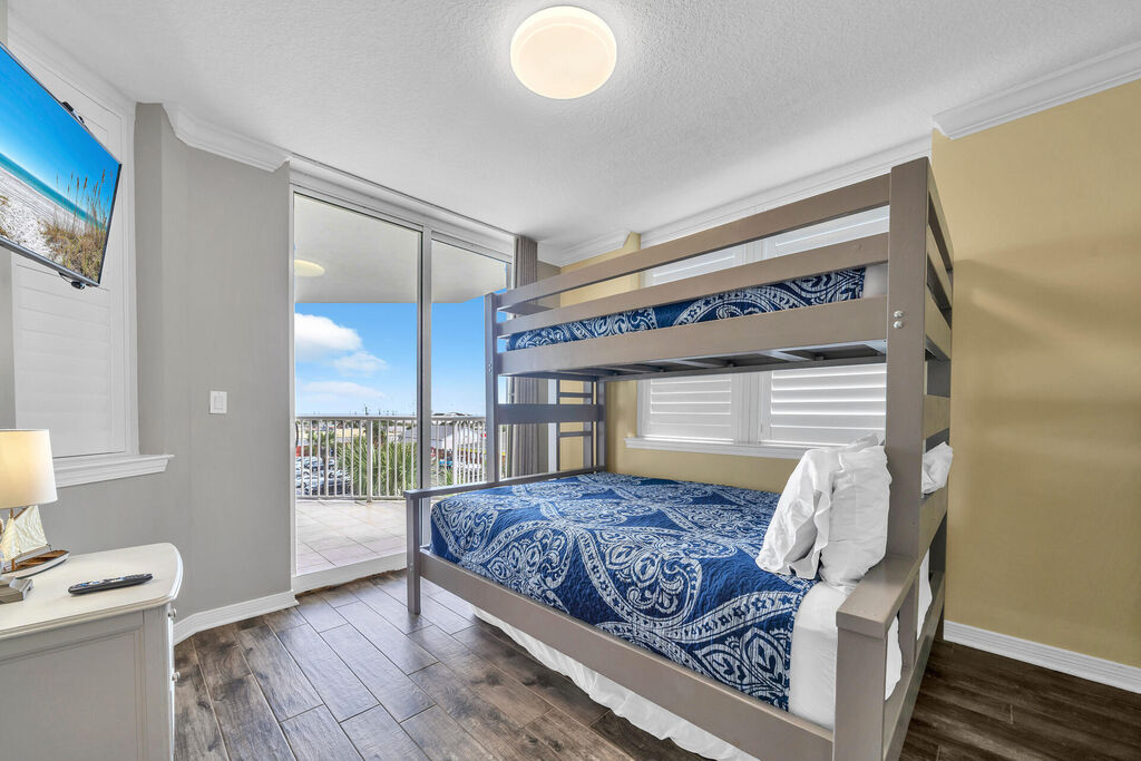 3 Condominium vacation rental located in Okaloosa Island 1