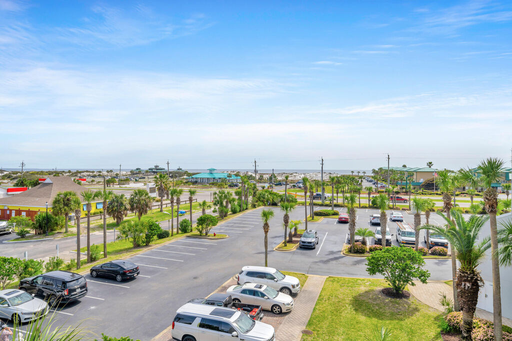 3 Condominium vacation rental located in Okaloosa Island 1