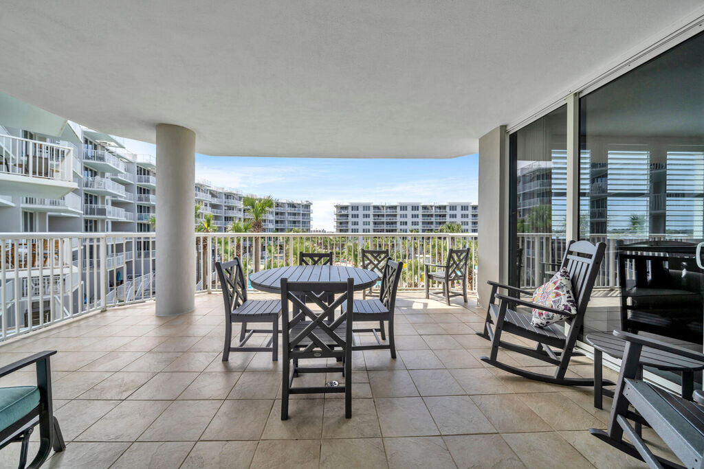3 Condominium vacation rental located in Okaloosa Island 1