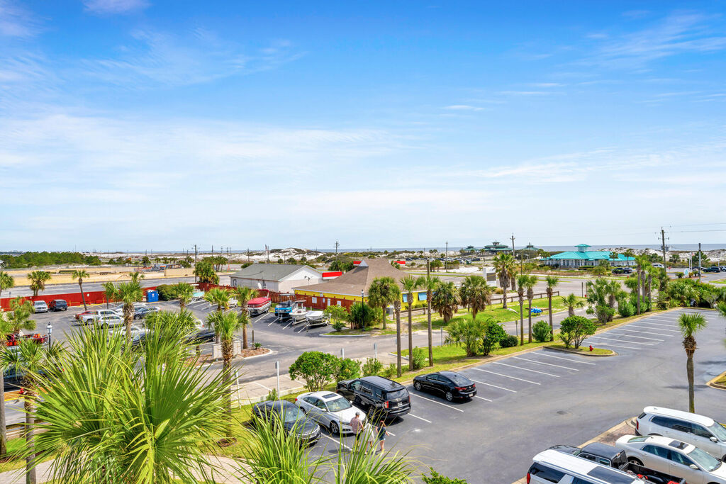 3 Condominium vacation rental located in Okaloosa Island 1