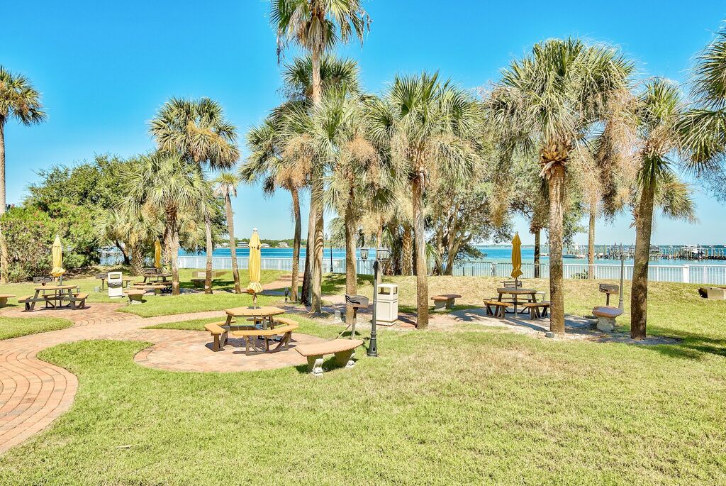 3 Condominium vacation rental located in Okaloosa Island 1