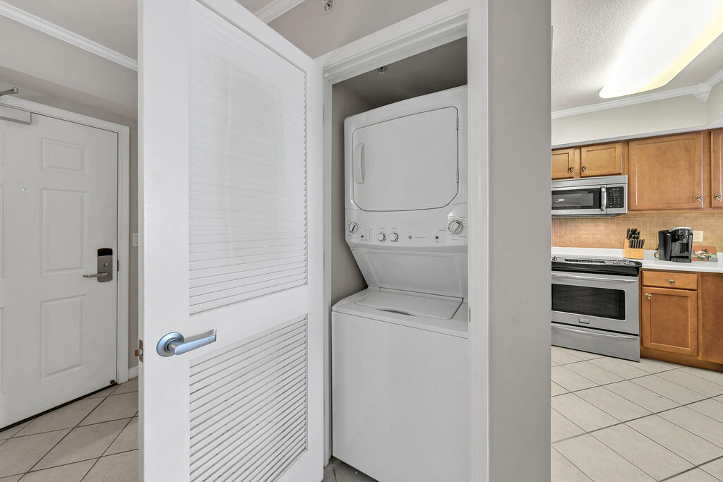 3 Condominium vacation rental located in Okaloosa Island 1