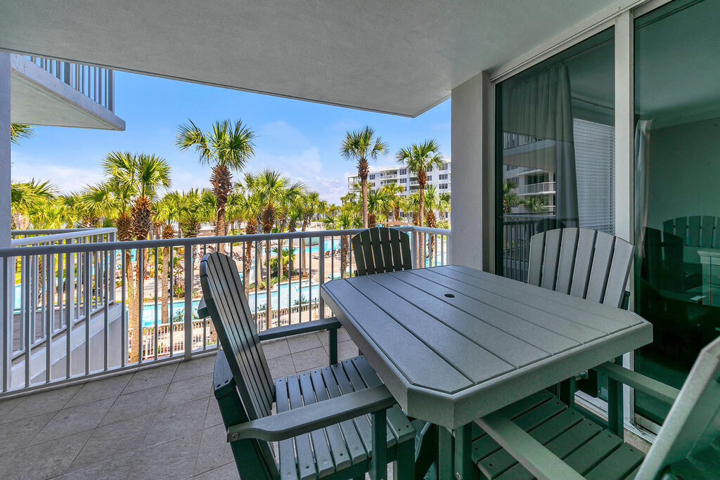 3 Condominium vacation rental located in Okaloosa Island 1