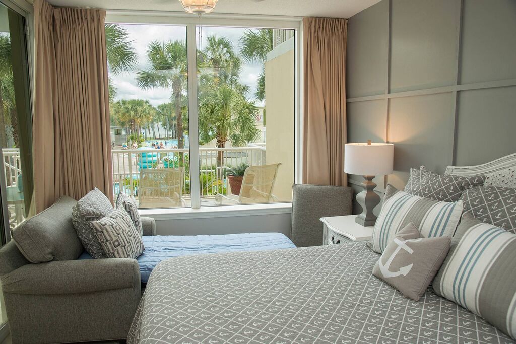 3 Condominium vacation rental located in Okaloosa Island 1