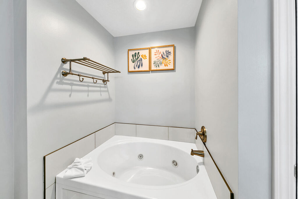 3 Condominium vacation rental located in Okaloosa Island 1