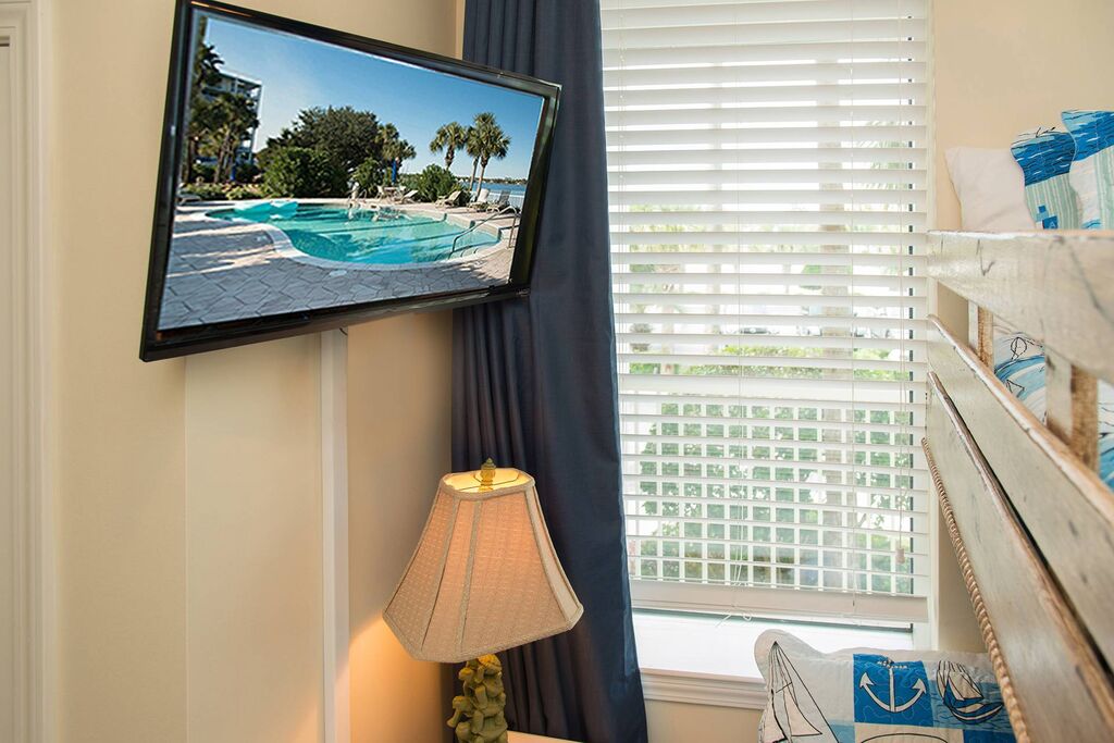 3 Condominium vacation rental located in Okaloosa Island 1