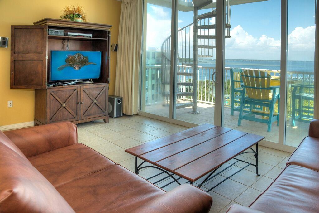 2 Condominium vacation rental located in Okaloosa Island 1