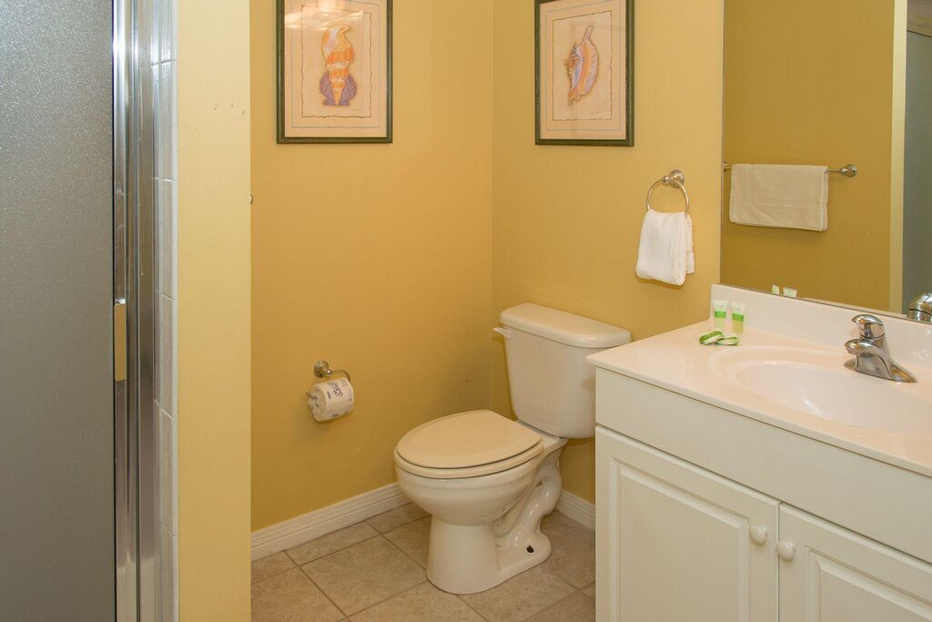2 Condominium vacation rental located in Okaloosa Island 1