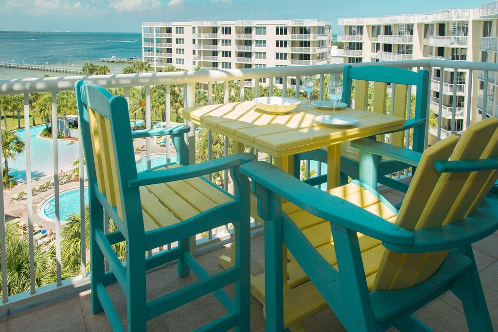 2 Condominium vacation rental located in Okaloosa Island 1