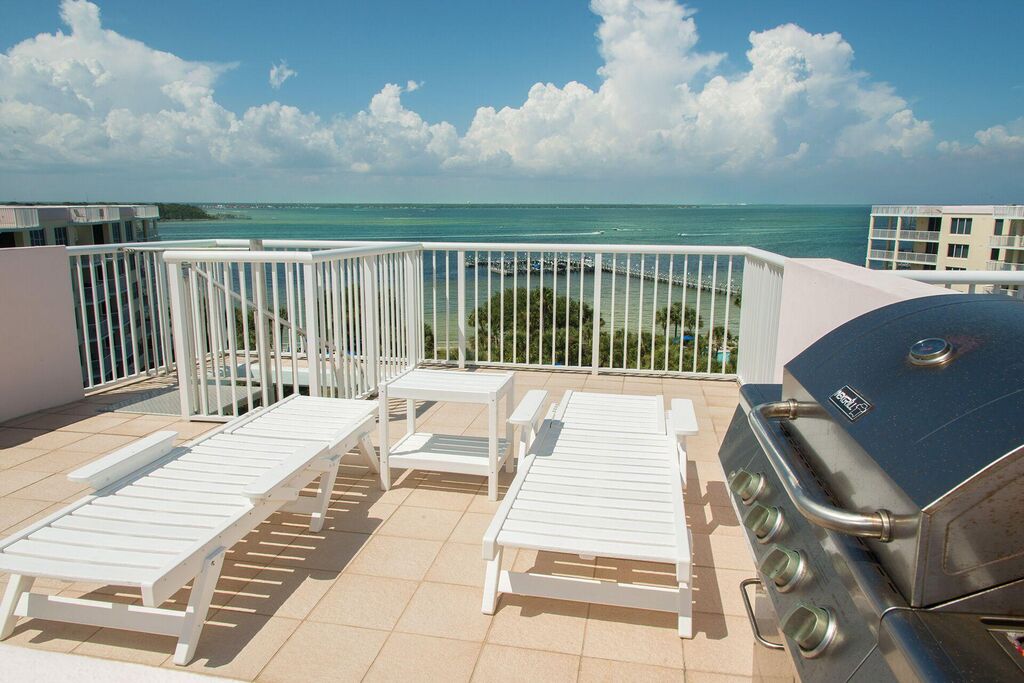2 Condominium vacation rental located in Okaloosa Island 1