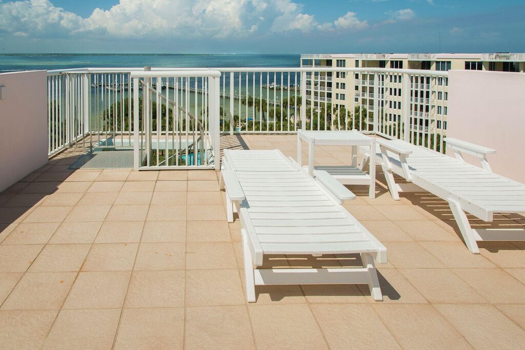 2 Condominium vacation rental located in Okaloosa Island 1