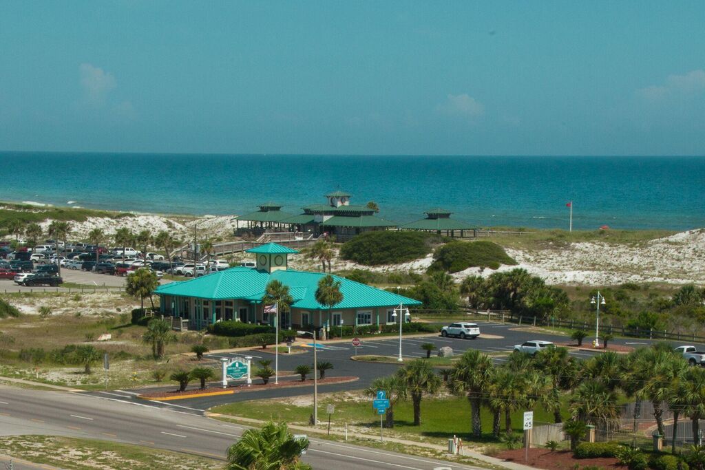 2 Condominium vacation rental located in Okaloosa Island 1