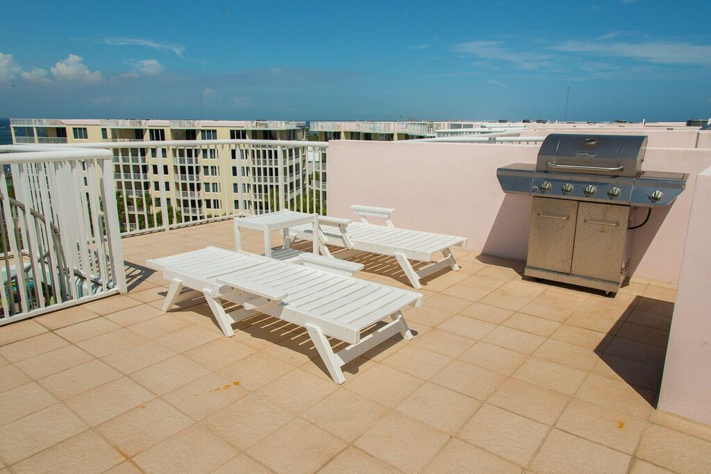 2 Condominium vacation rental located in Okaloosa Island 1