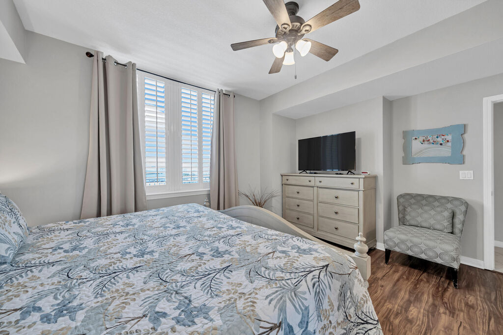 2 Condominium vacation rental located in Okaloosa Island 1