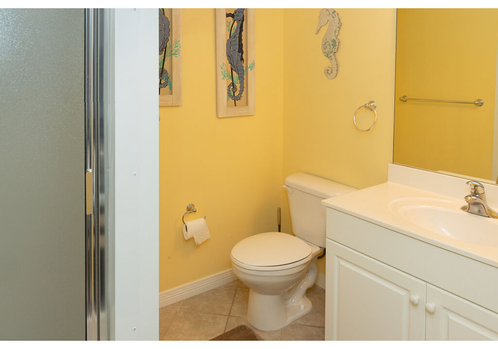 2 Condominium vacation rental located in Okaloosa Island 1