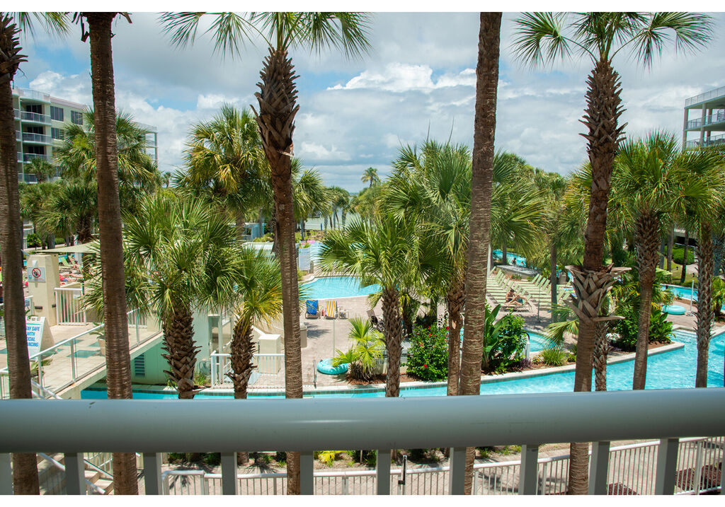 2 Condominium vacation rental located in Okaloosa Island 1