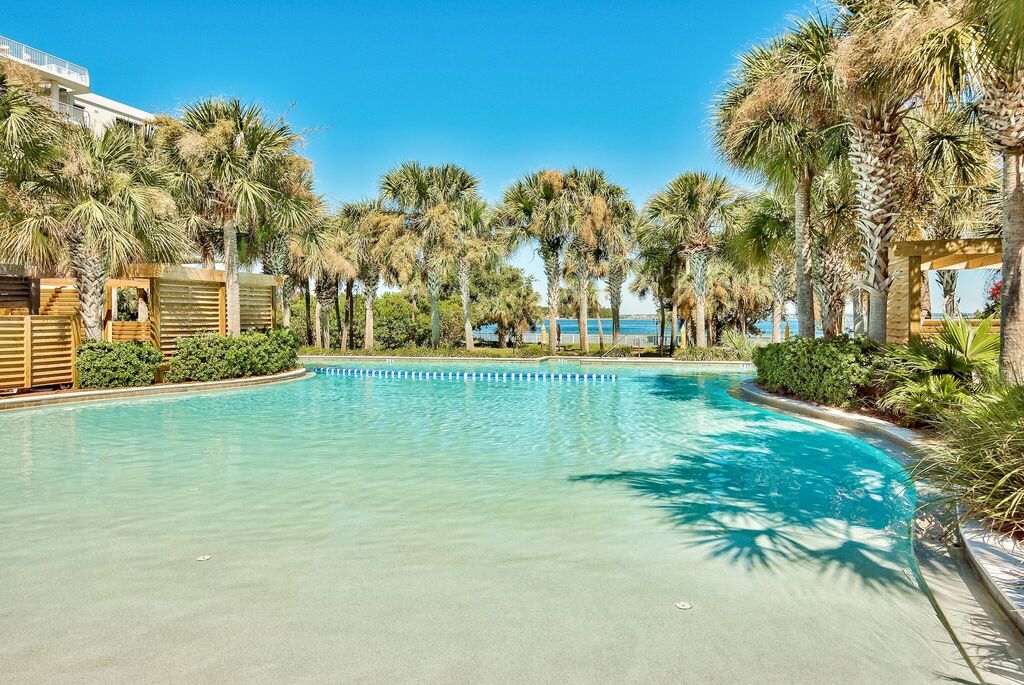 2 Condominium vacation rental located in Okaloosa Island 1
