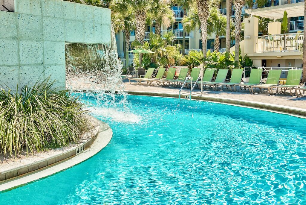 2 Condominium vacation rental located in Okaloosa Island 1