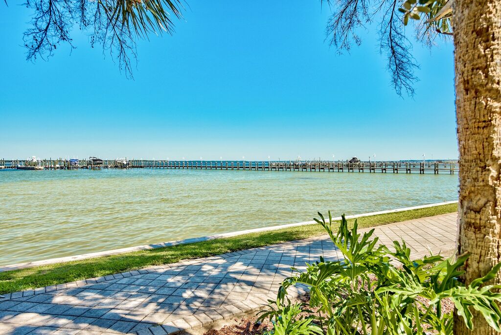 2 Condominium vacation rental located in Okaloosa Island 1