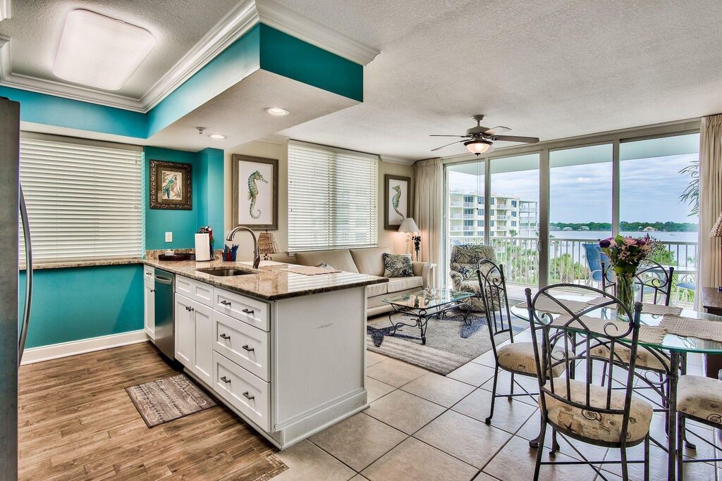 2 Condominium vacation rental located in Okaloosa Island 1