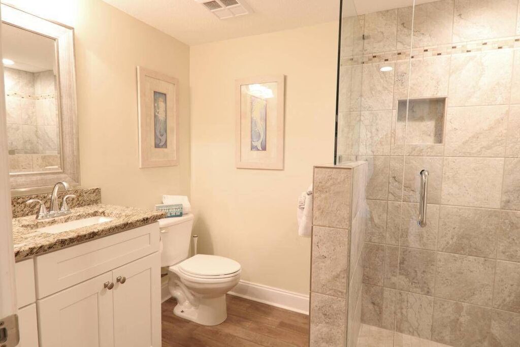 2 Condominium vacation rental located in Okaloosa Island 1