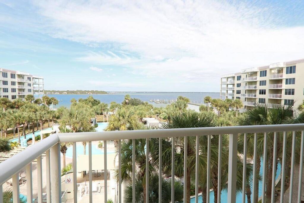 2 Condominium vacation rental located in Okaloosa Island 1
