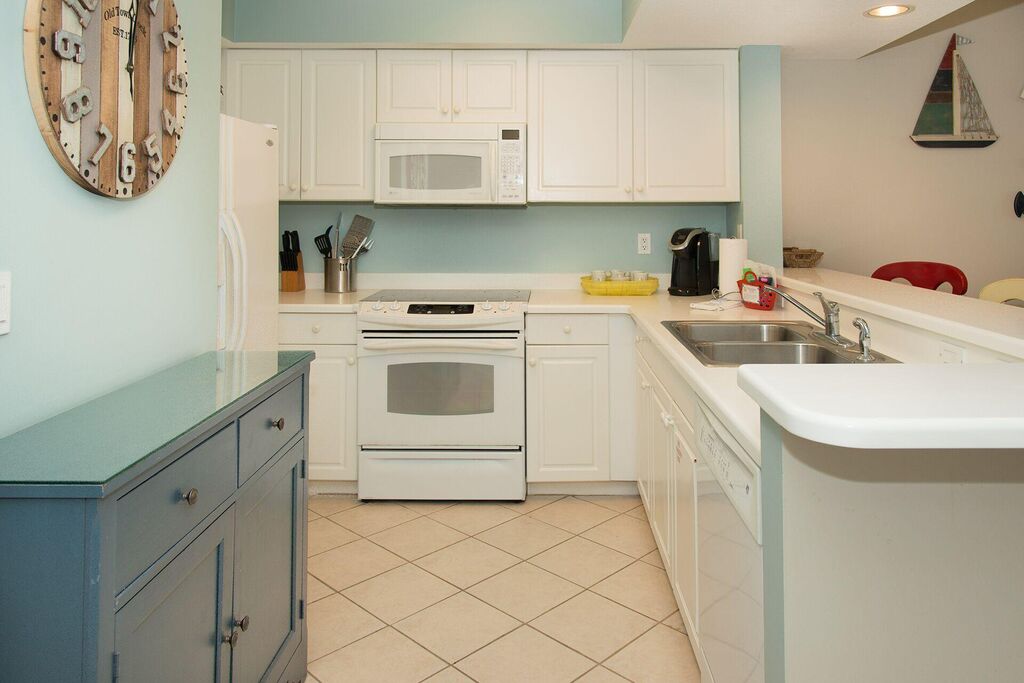 3 Condominium vacation rental located in Okaloosa Island 1