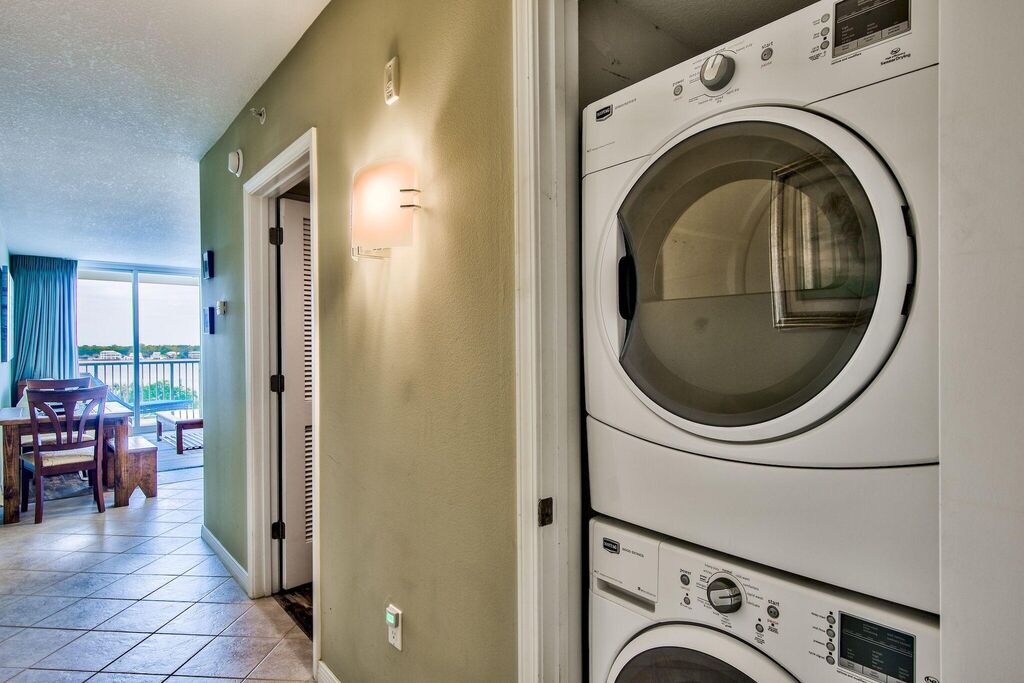 2 Condominium vacation rental located in Okaloosa Island 1