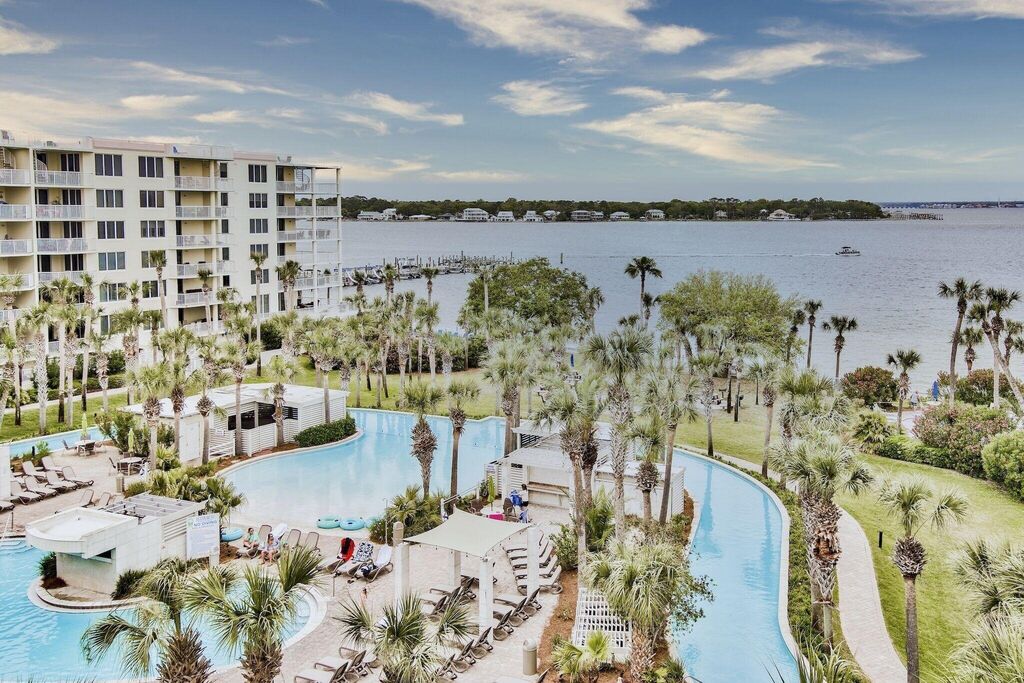 2 Condominium vacation rental located in Okaloosa Island 1