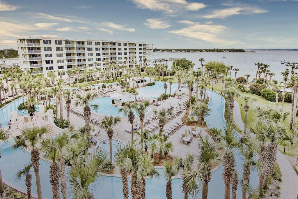 2 Condominium vacation rental located in Okaloosa Island 1