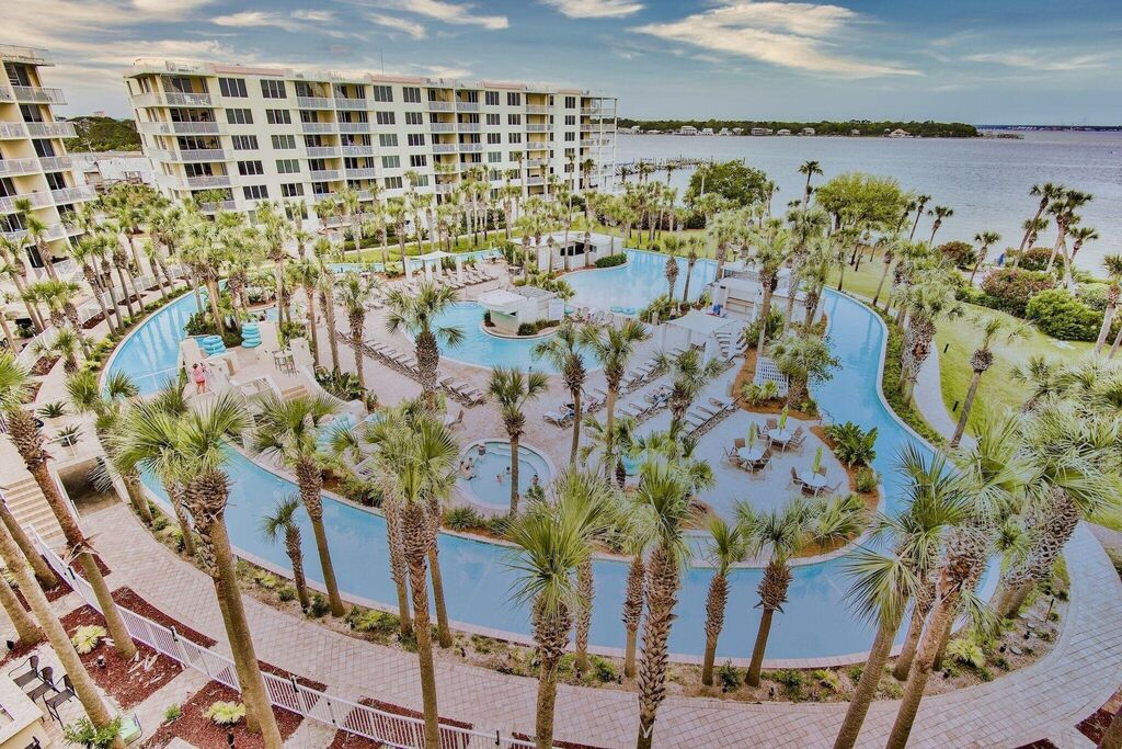 2 Condominium vacation rental located in Okaloosa Island 1