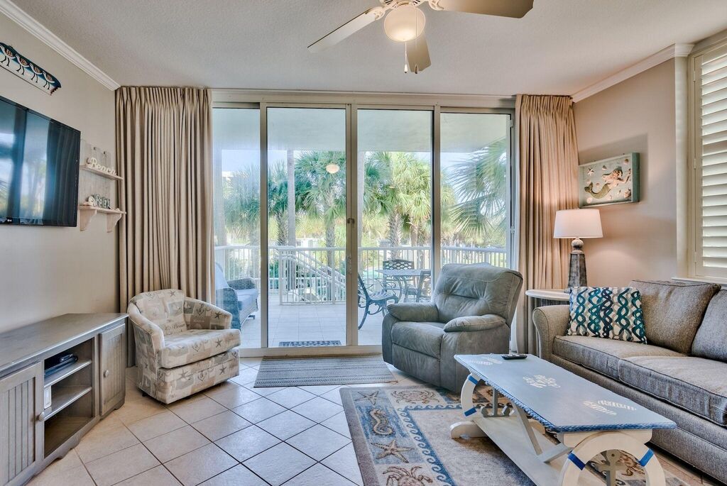 2 Condominium vacation rental located in Okaloosa Island 1