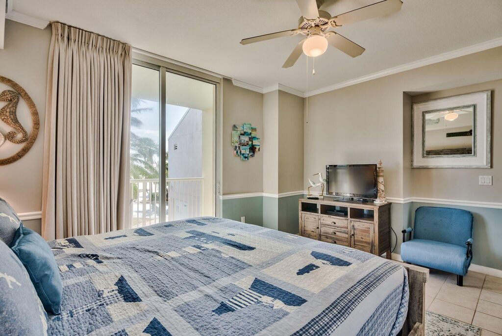 2 Condominium vacation rental located in Okaloosa Island 1