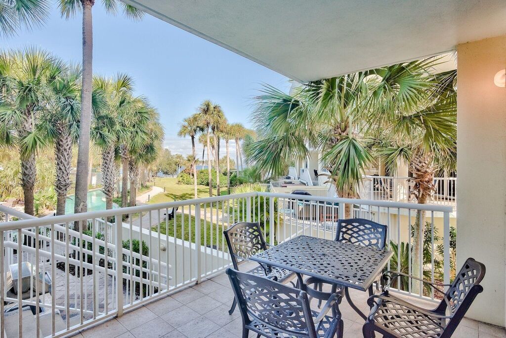 2 Condominium vacation rental located in Okaloosa Island 1