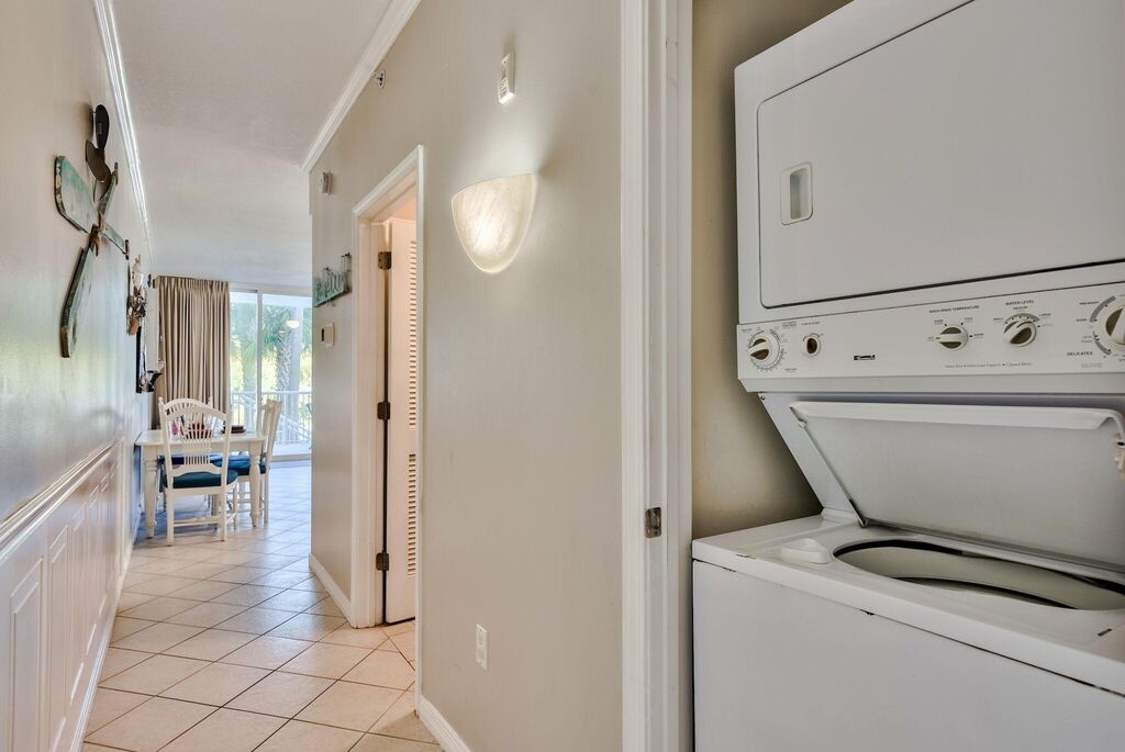 2 Condominium vacation rental located in Okaloosa Island 1