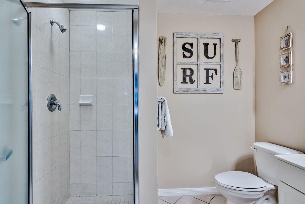 2 Condominium vacation rental located in Okaloosa Island 1
