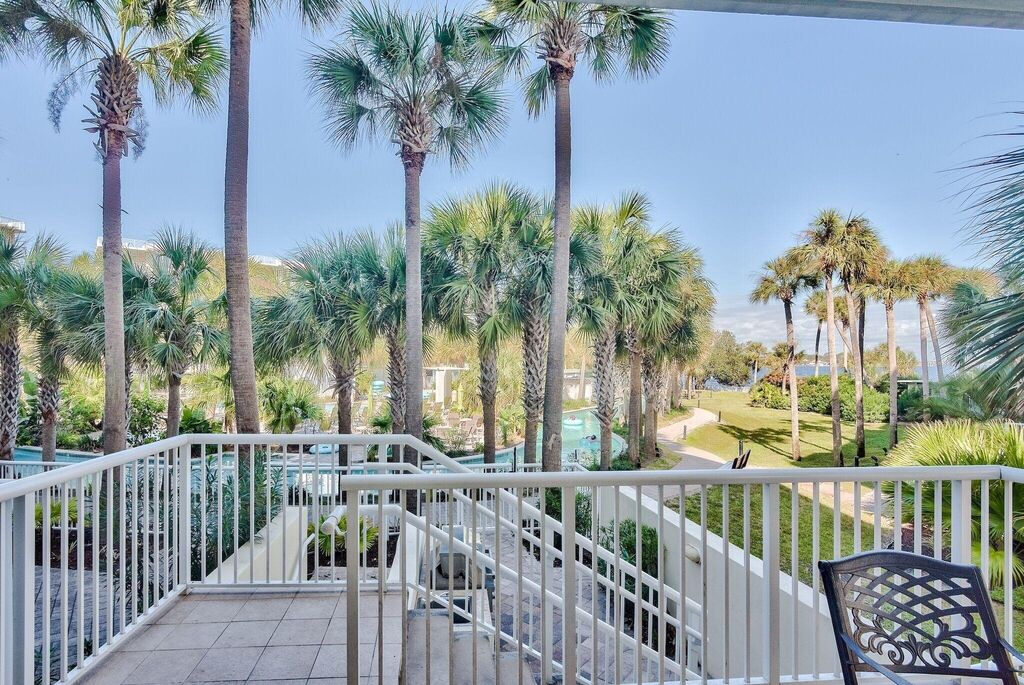 2 Condominium vacation rental located in Okaloosa Island 1