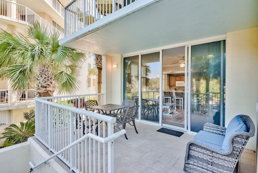 2 Condominium vacation rental located in Okaloosa Island 1