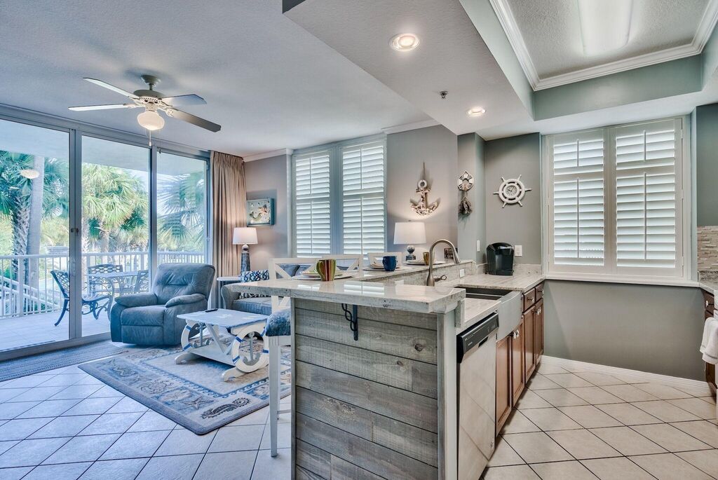 2 Condominium vacation rental located in Okaloosa Island 1